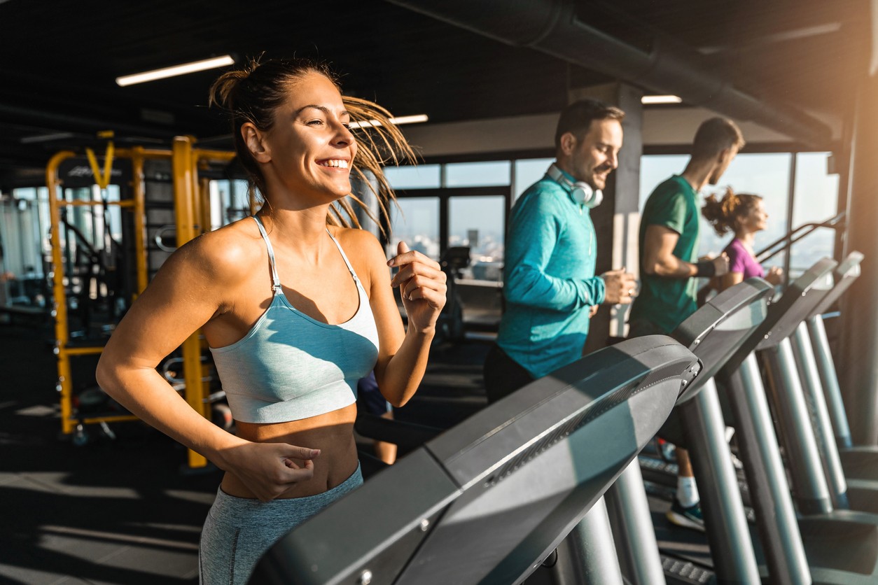 running-on-treadmill-in-gym