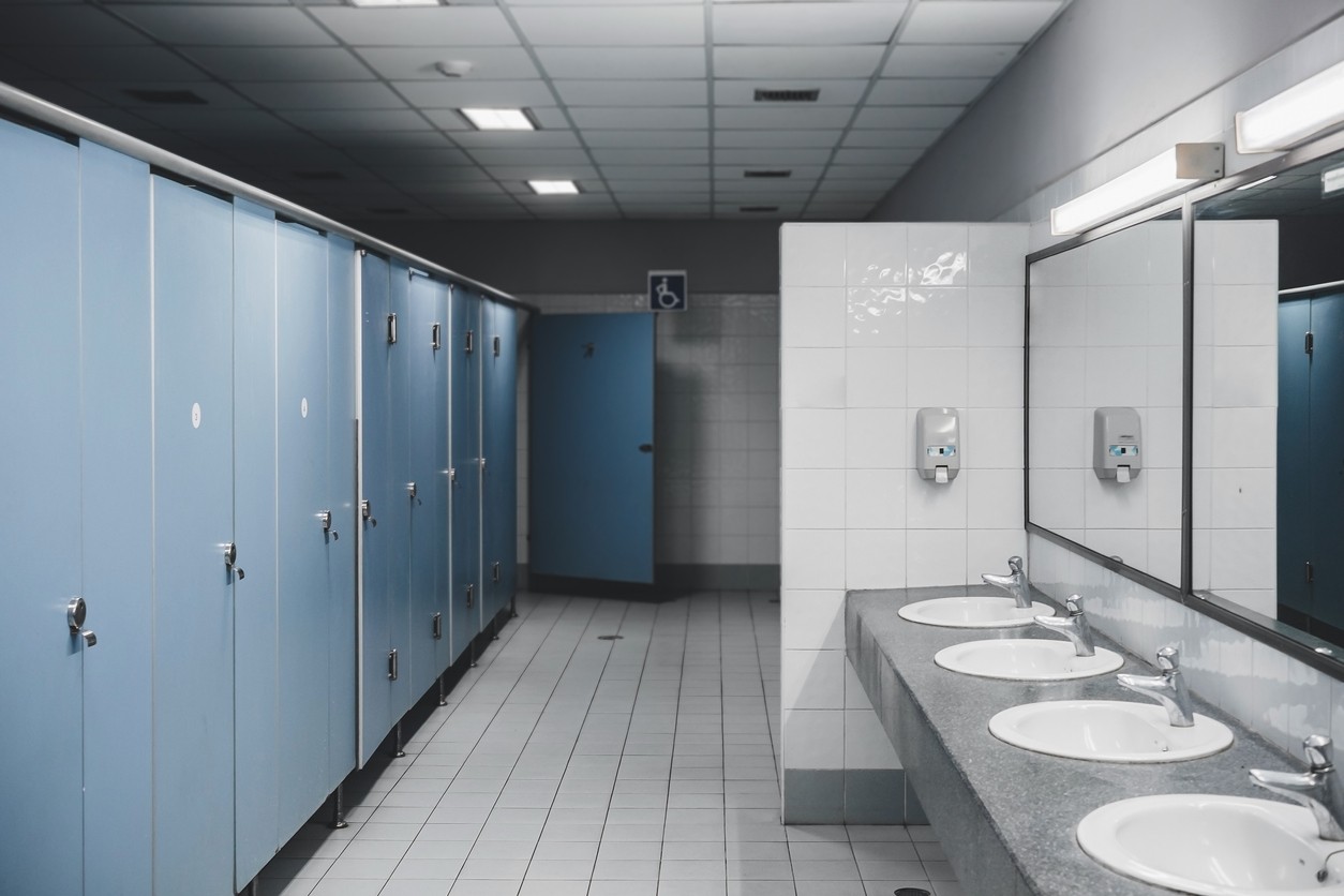 clean-tile-in-public-restroom