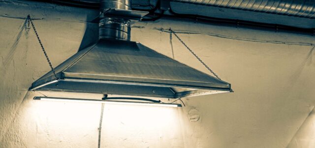 5 Steps to Take When Your Restaurant Has a Dirty Kitchen Exhaust Fan