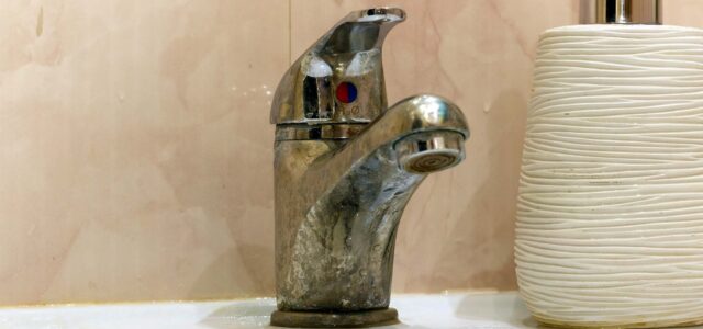 5 Steps to Take When Your Restroom Has Hard Water Spots on Faucets